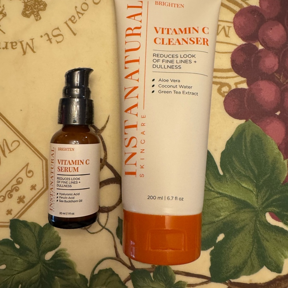 Vitamin C Cleanser and Serum.  Vegan/plant based 🥥🪴💧